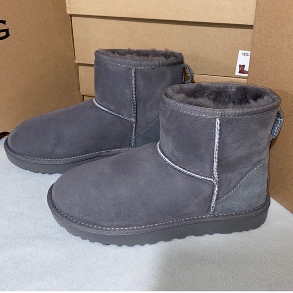 UGG Shoes - UGG CLASSIC MINI